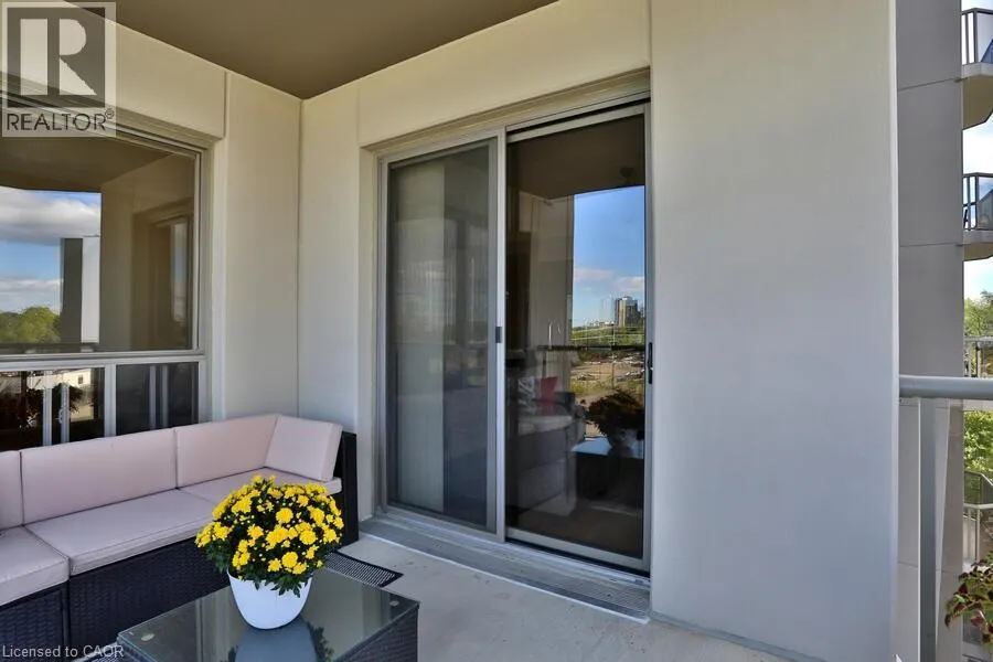 539 BELMONT Avenue W Unit# 608, #608