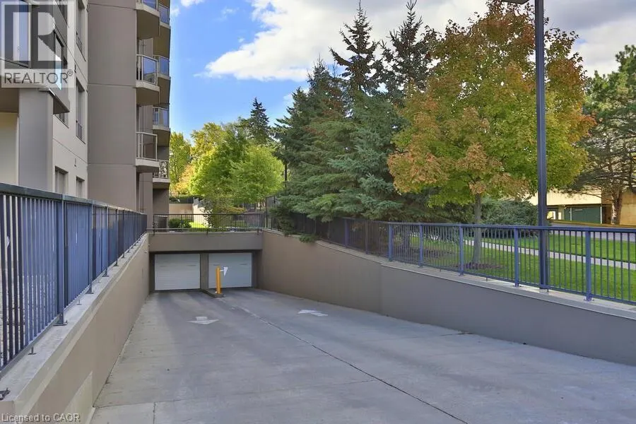 539 BELMONT Avenue W Unit# 608, #608