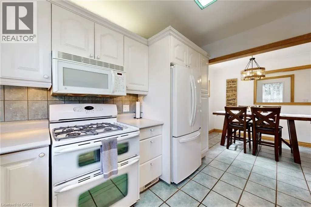 23 SYLVIA Crescent