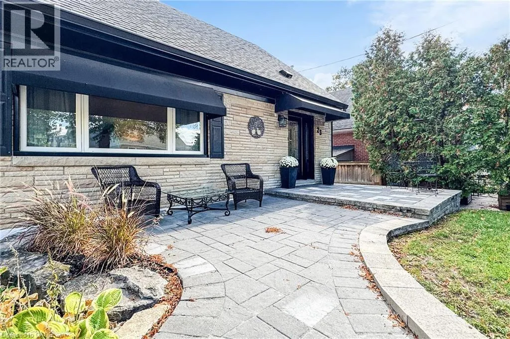 23 SYLVIA Crescent