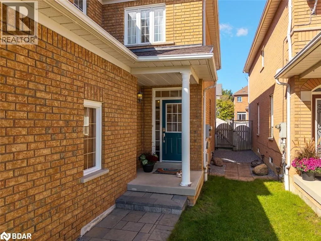 432 WOODSMERE Crescent