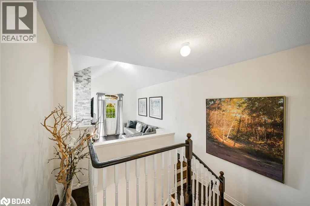 432 WOODSMERE Crescent