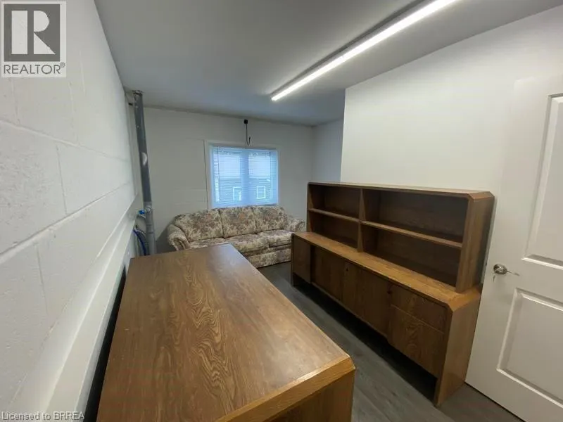 15 NIAGARA Street Unit# B, #B