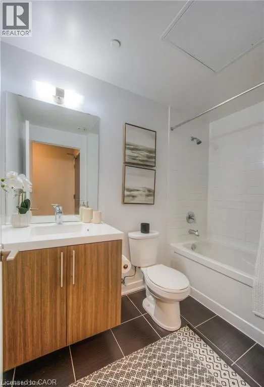 85 DUKE Street W Unit# 703, #703