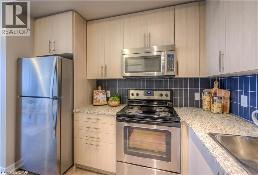 85 DUKE Street W Unit# 703, #703