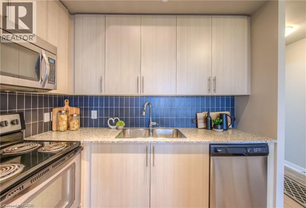 85 DUKE Street W Unit# 703, #703