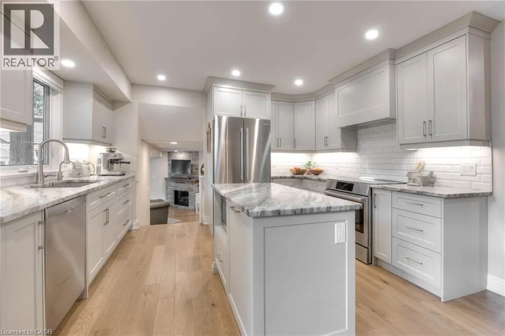 120 MAYFIELD Avenue