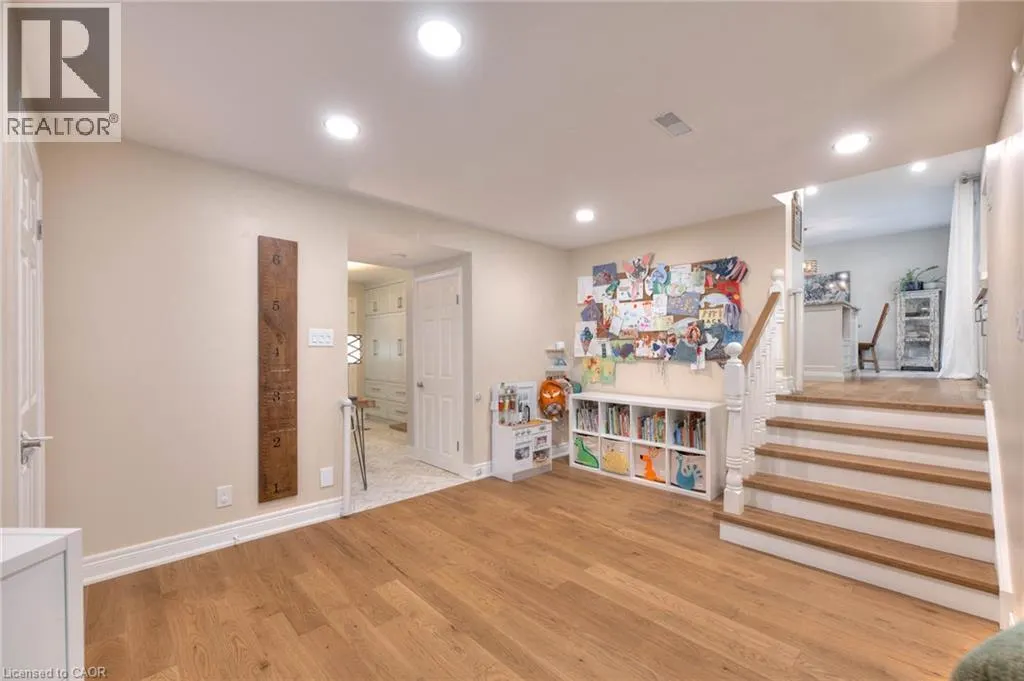 120 MAYFIELD Avenue