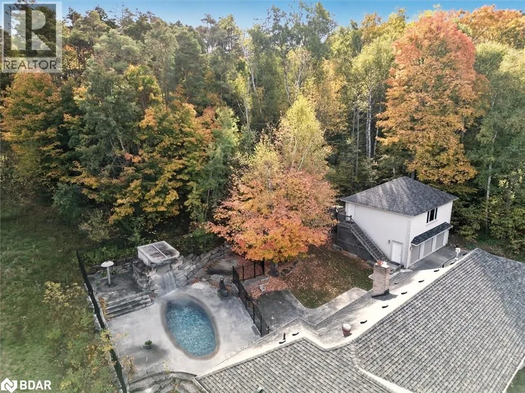 40 ALGONQUIN FOREST Drive