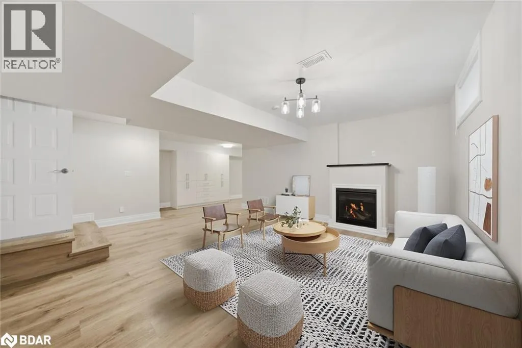 40 ALGONQUIN FOREST Drive