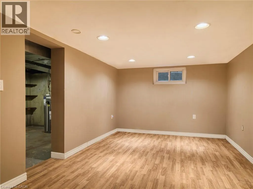707 ROCKWAY Drive