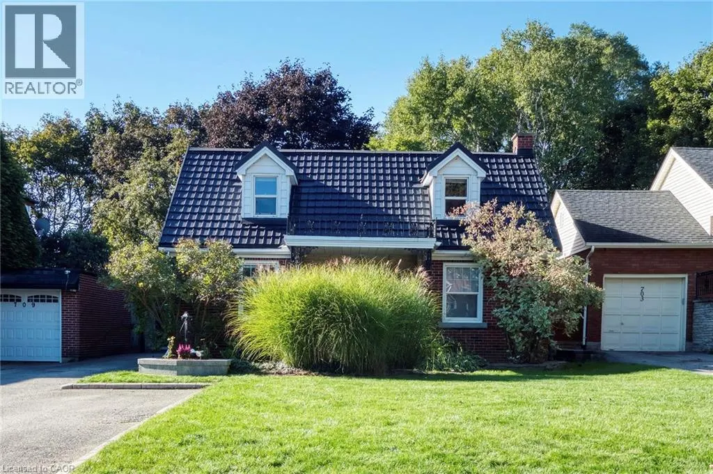 707 ROCKWAY Drive