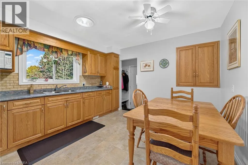 169 GOVERNORS Road E