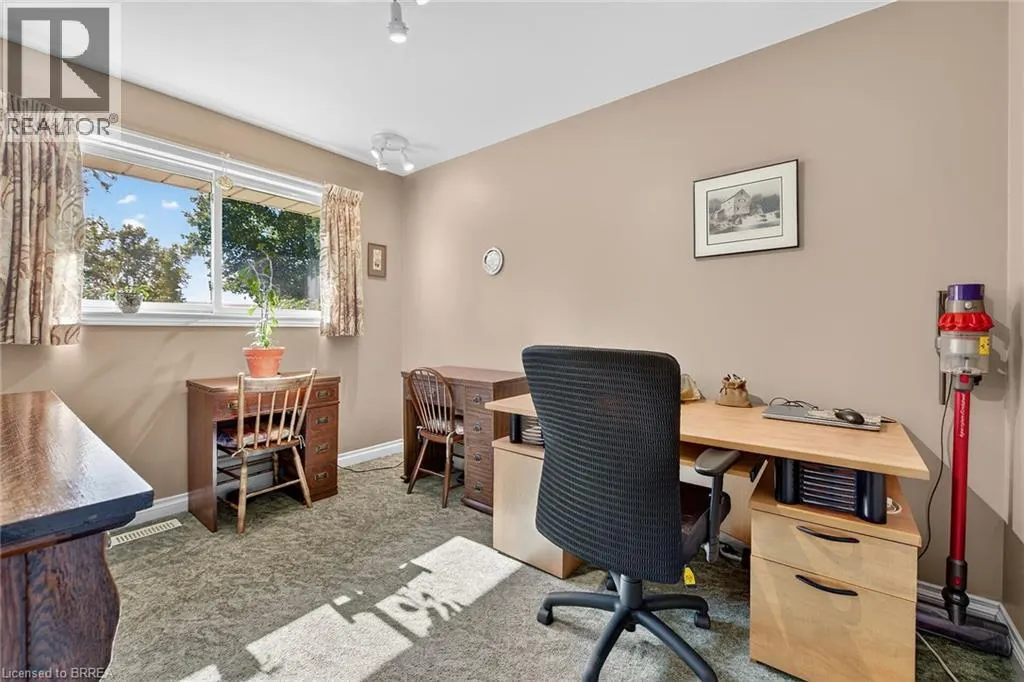 169 GOVERNORS Road E