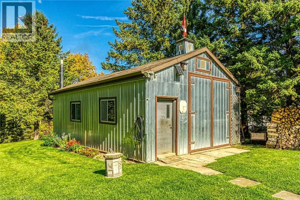 169 GOVERNORS Road E