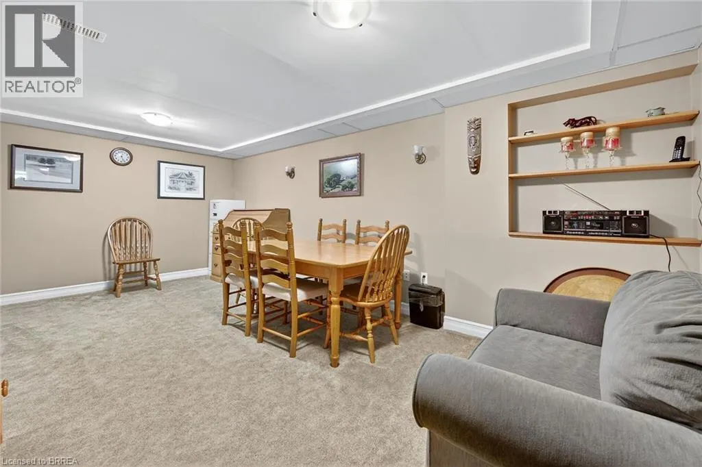 169 GOVERNORS Road E