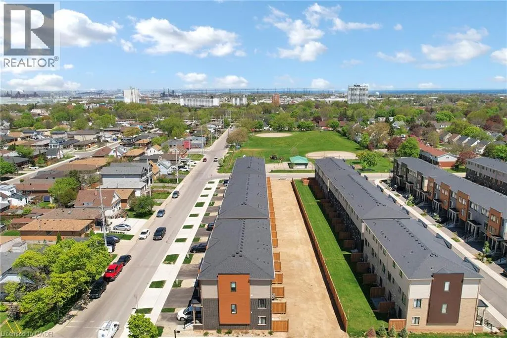 2 REID AVENUE NORTH Avenue