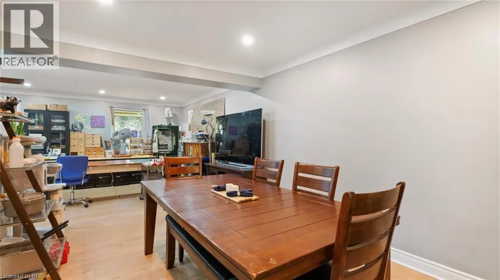 279 COCKSHUTT Road