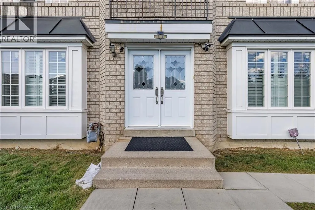 1060 FOXGLOVE Place