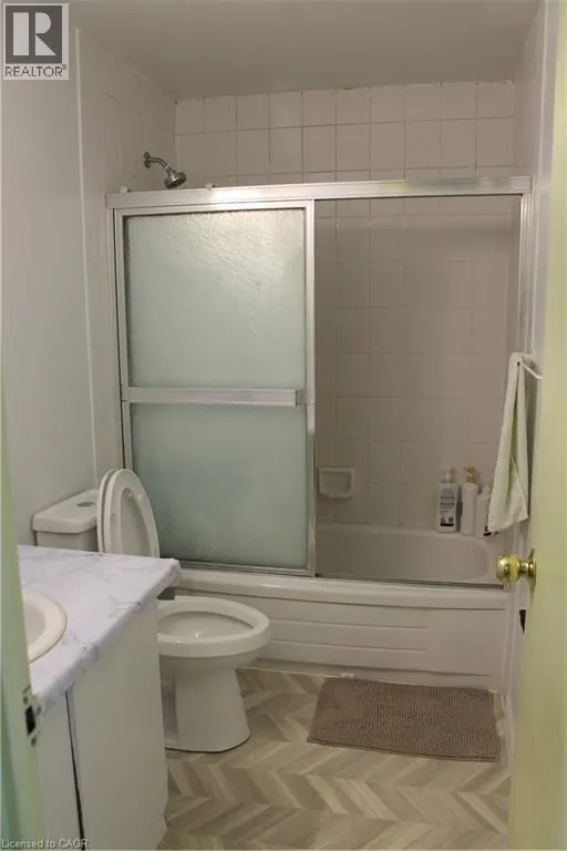 399 KEATS Way Unit# 4, #4