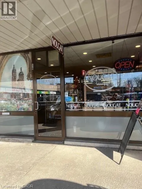 75 KING Street S