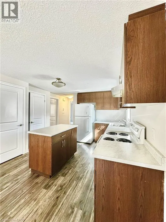 1989 OTTAWA Street S Unit# 22f, #22f