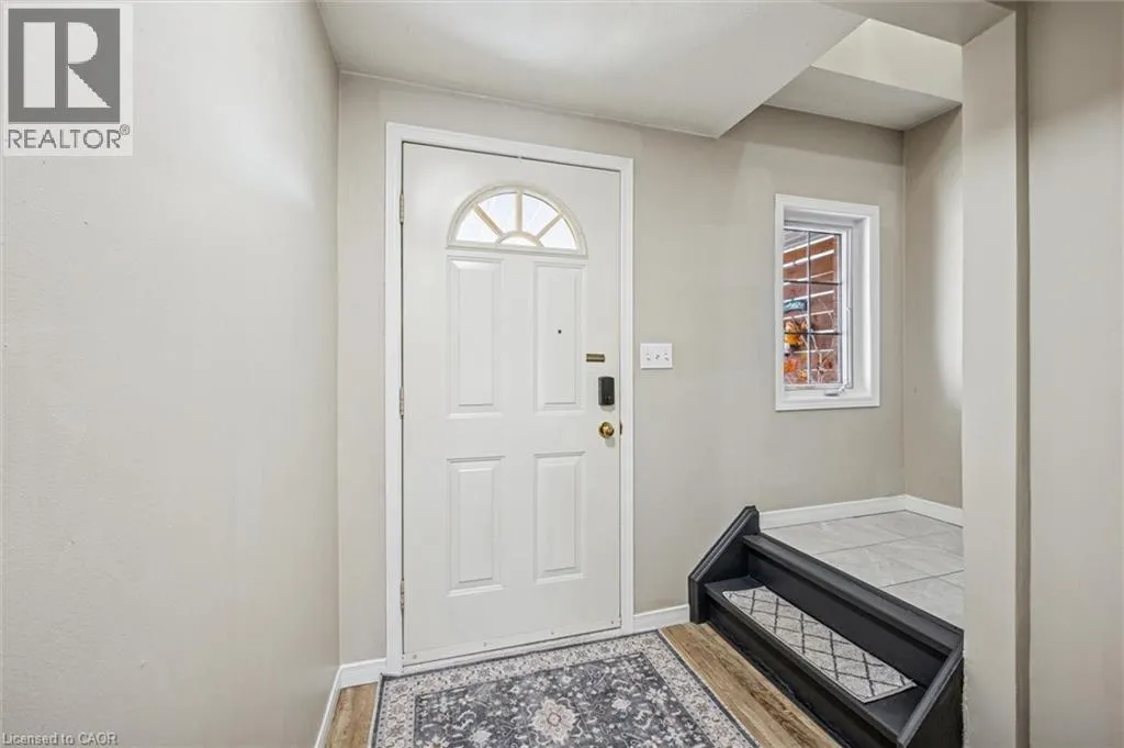 73 HACKBERRY Street