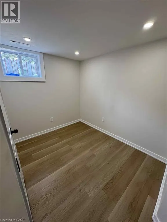 28 VICTOR Boulevard Unit# LOWER, #LOWER