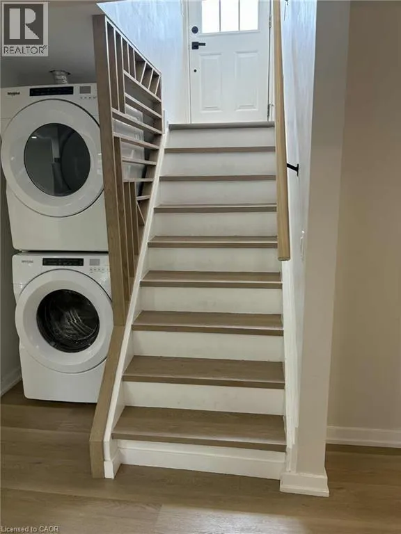 28 VICTOR Boulevard Unit# LOWER, #LOWER