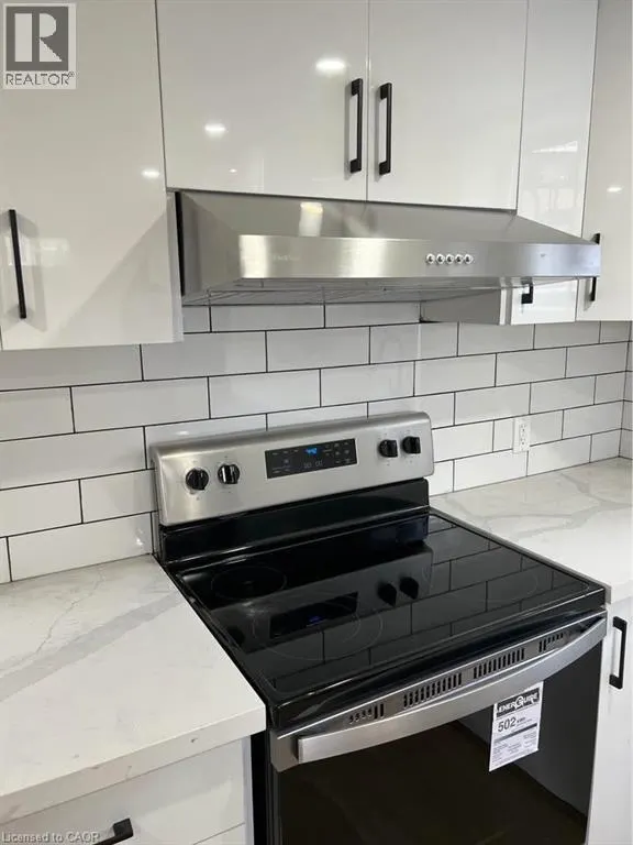28 VICTOR Boulevard Unit# LOWER, #LOWER