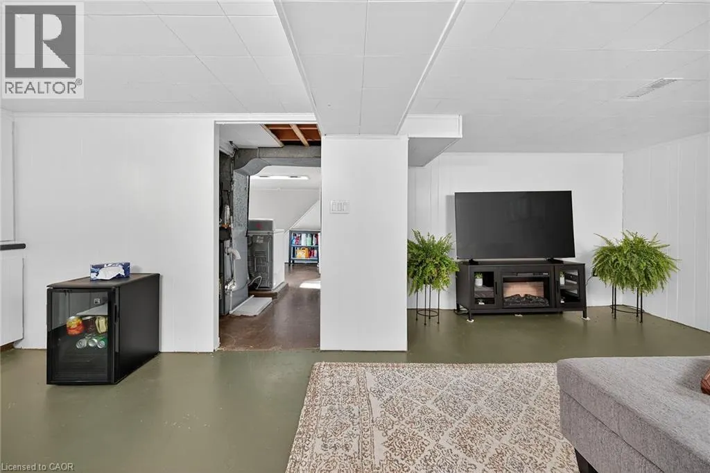 238 EAST 43RD Street