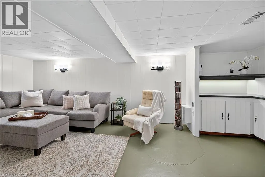 238 EAST 43RD Street