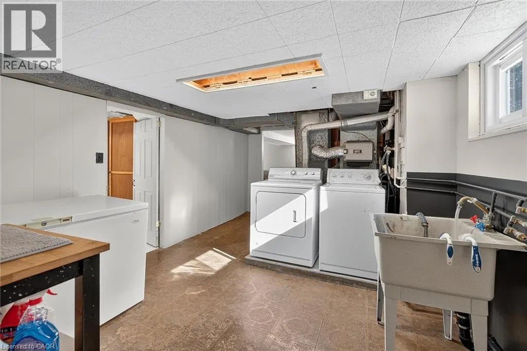 238 EAST 43RD Street