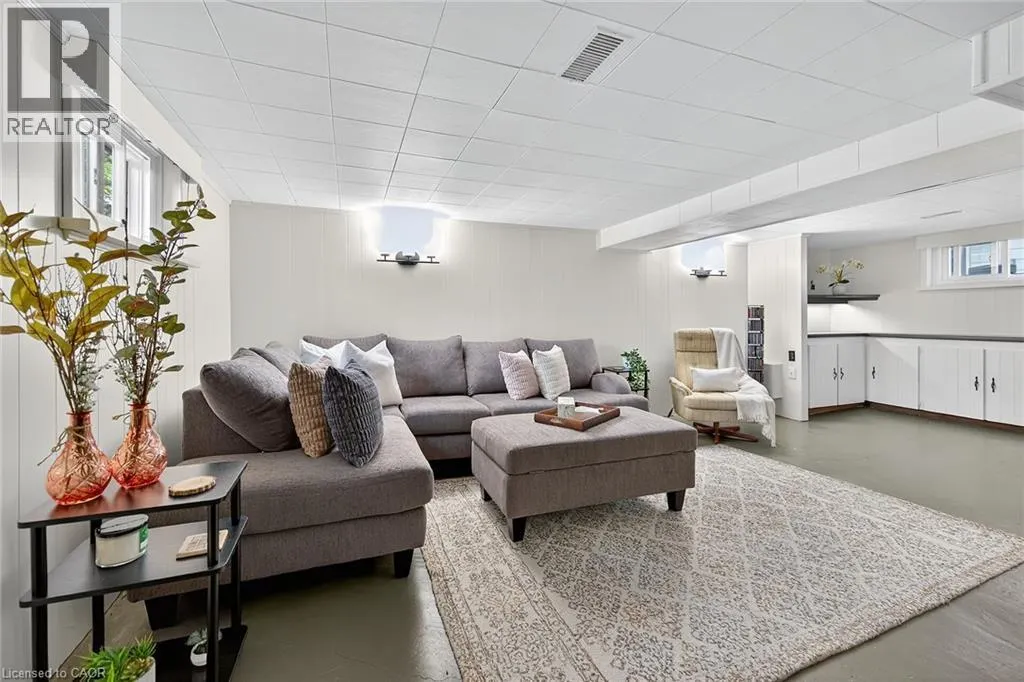 238 EAST 43RD Street