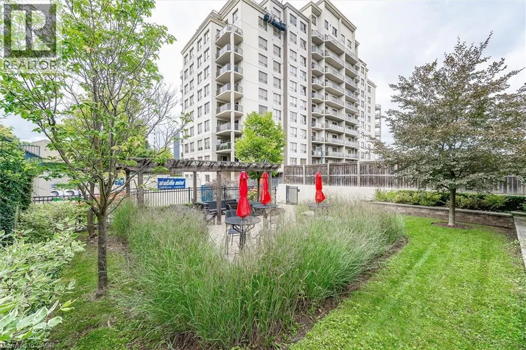 539 BELMONT Avenue W Unit# 201, #201