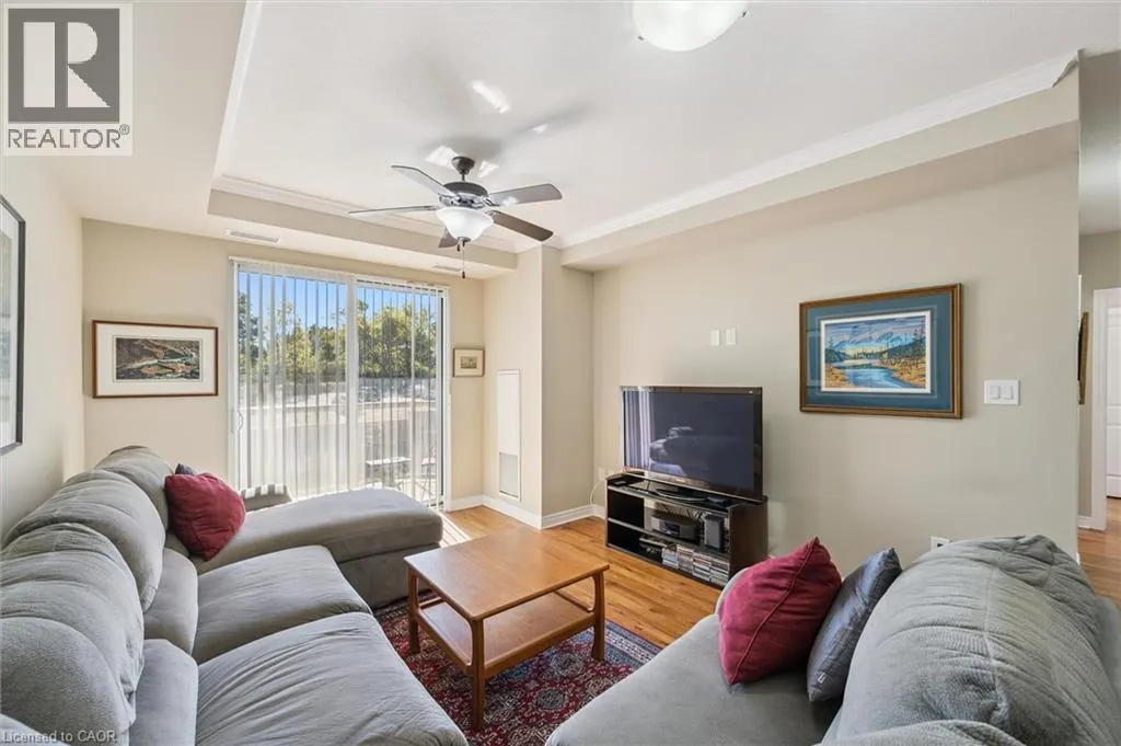 539 BELMONT Avenue W Unit# 201, #201
