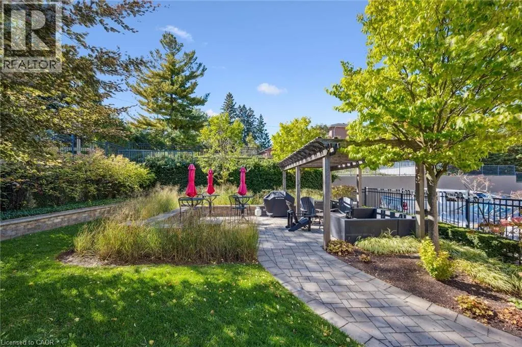 539 BELMONT Avenue W Unit# 201, #201