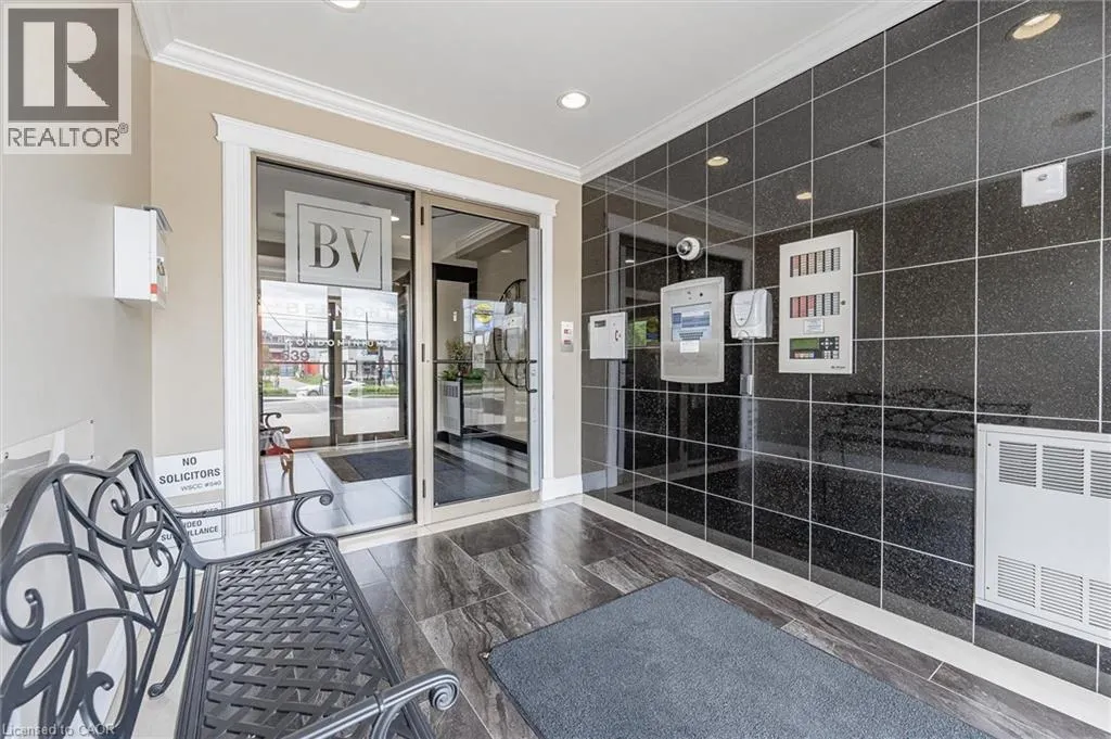 539 BELMONT Avenue W Unit# 201, #201