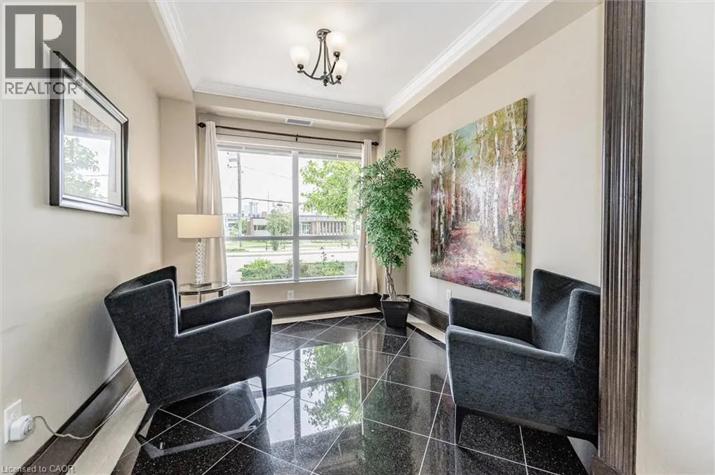 539 BELMONT Avenue W Unit# 201, #201