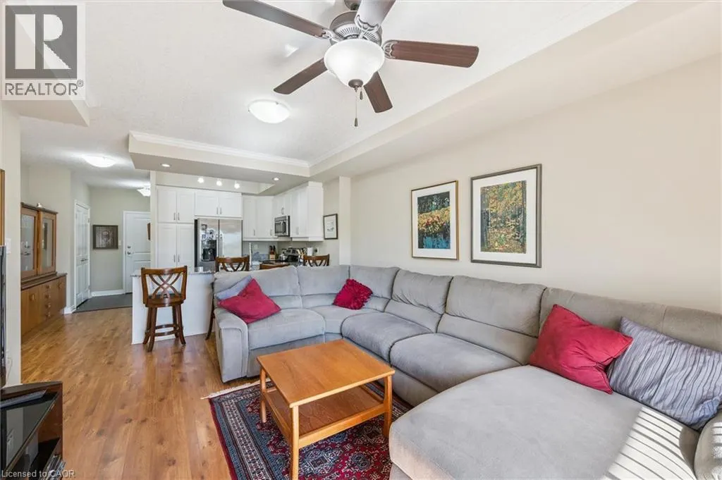 539 BELMONT Avenue W Unit# 201, #201