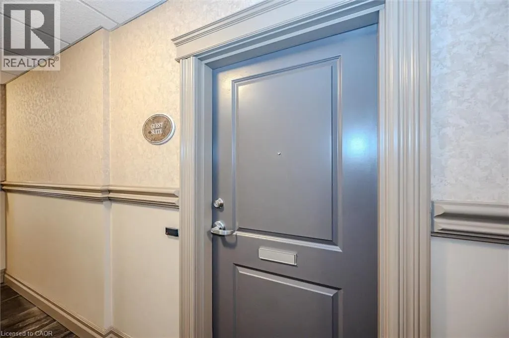 539 BELMONT Avenue W Unit# 201, #201