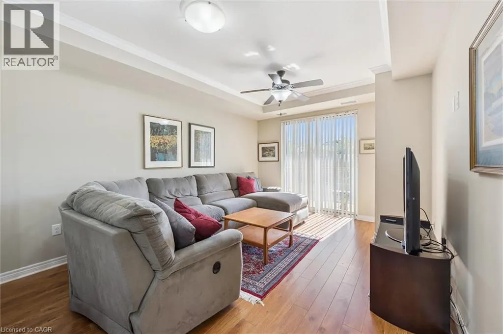 539 BELMONT Avenue W Unit# 201, #201