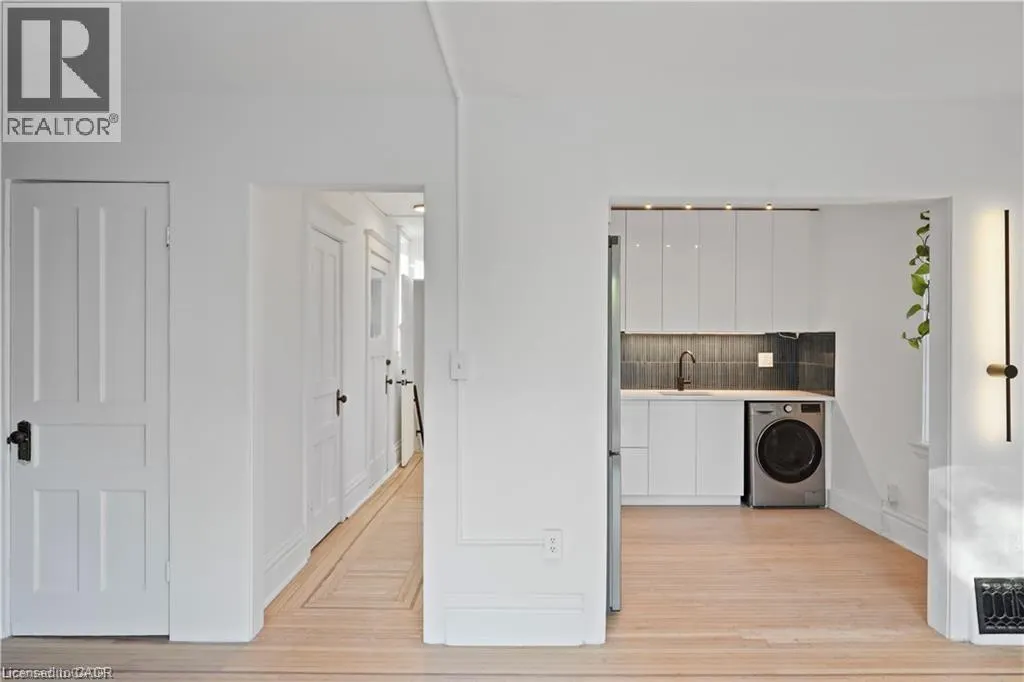 30 JONES Street Unit# 2, #2