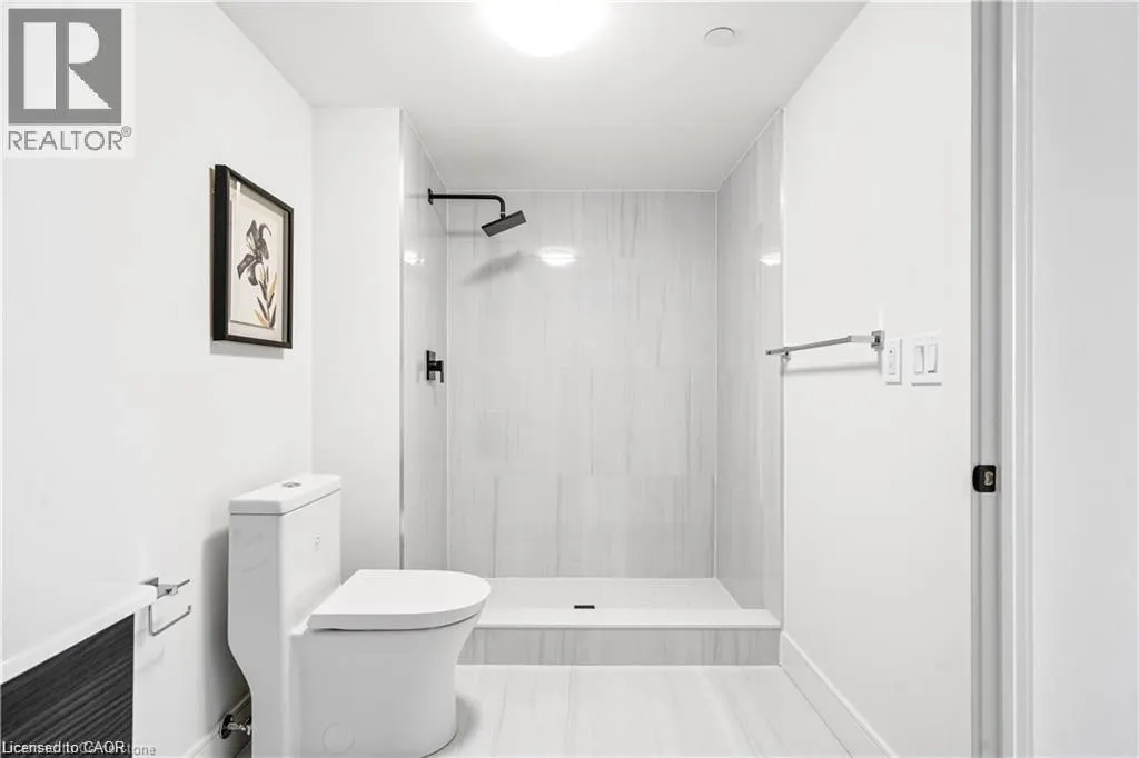 2 DUNDAS Street W Unit# 402, #402