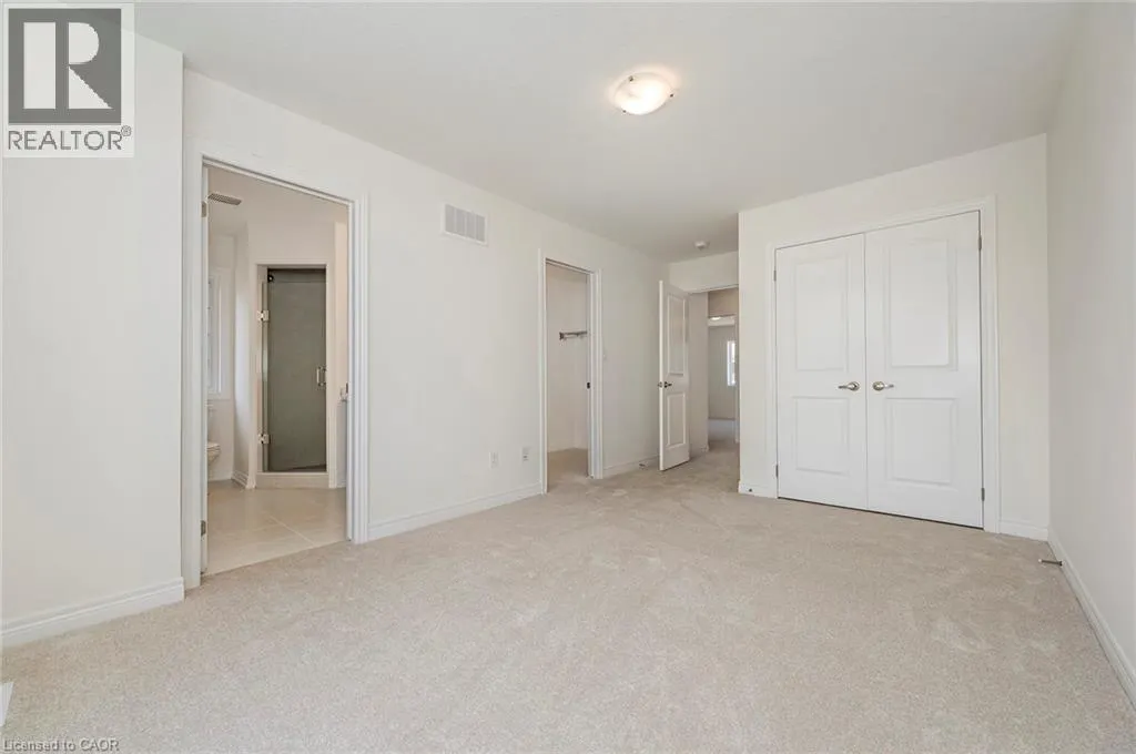 14 JELLICOE Court