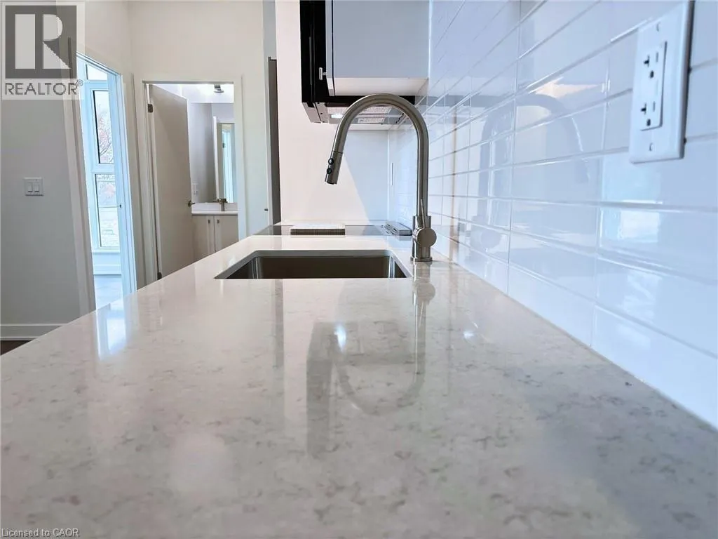 25 WELLINGTON Street S Unit# 306, #306