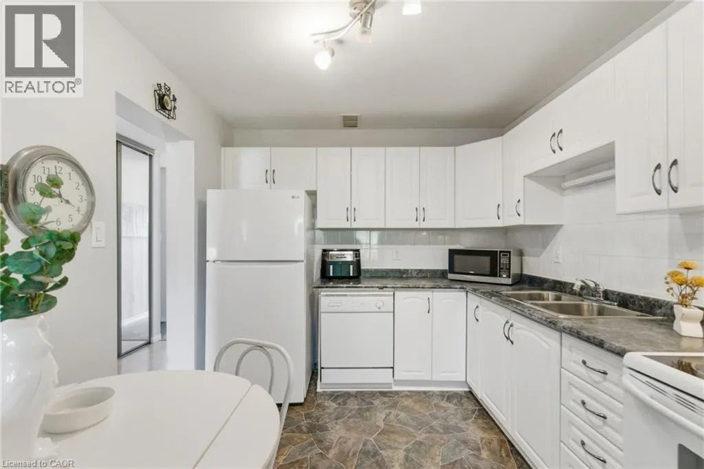 3500 GLEN ERIN Drive Unit# 6, #6