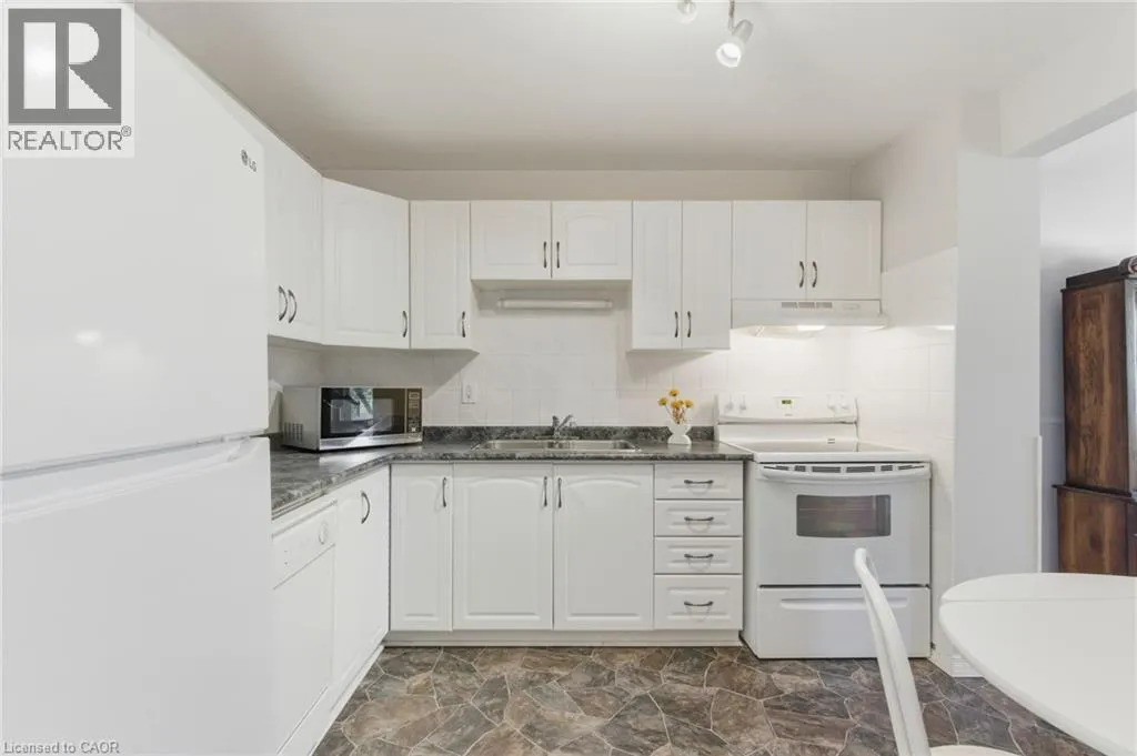 3500 GLEN ERIN Drive Unit# 6, #6