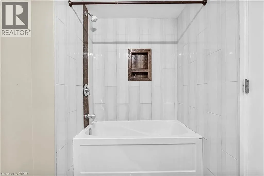 15 OLIVER Court Unit# LOWER, #LOWER