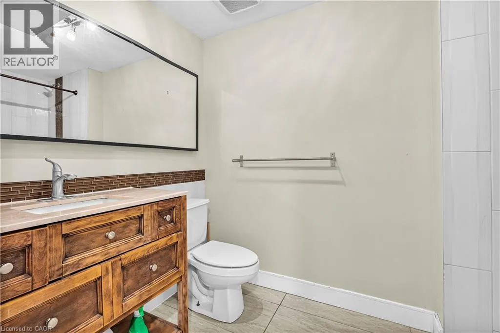 15 OLIVER Court Unit# LOWER, #LOWER